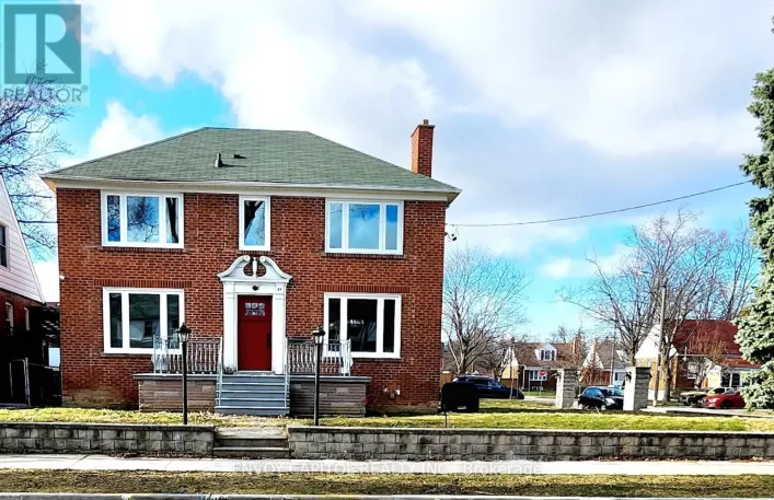 84 MACDONALD AVENUE, Toronto