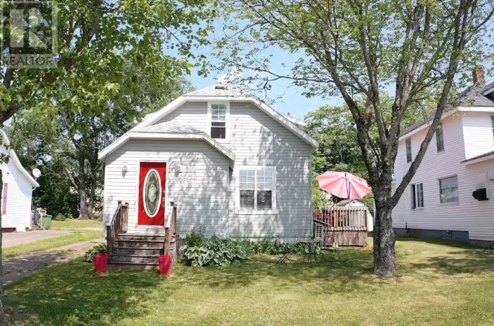 84 McFarlane Street, Springhill