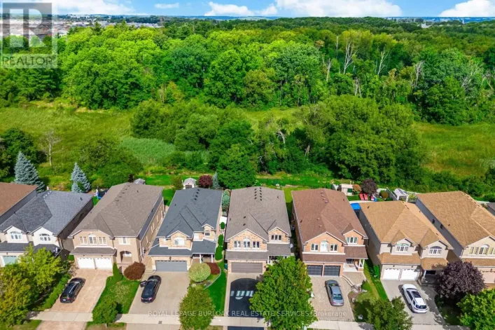 84 MEADOWBANK DRIVE, Hamilton