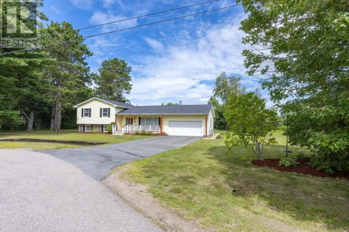 84 Pine Court, Wilmot