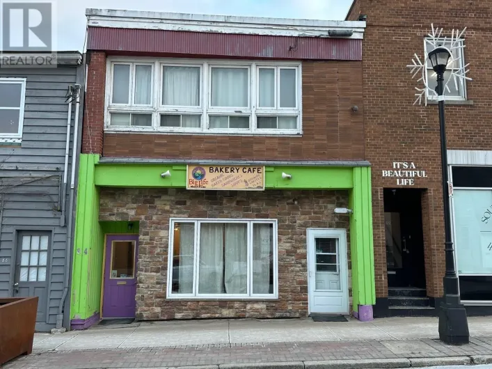 84 Portland Street, Dartmouth