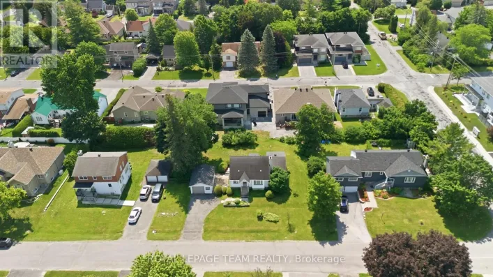 84 RITA AVENUE, Ottawa
