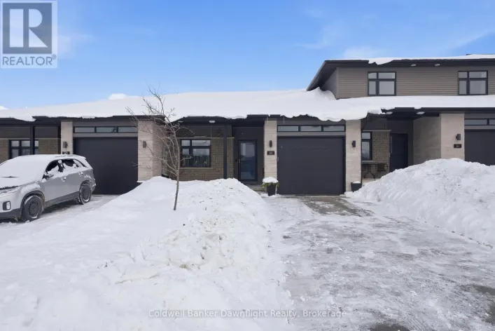 84 ROWE AVENUE, South Huron