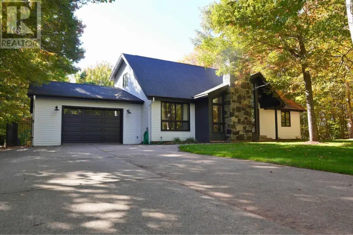 84 Second Street, Lakeview