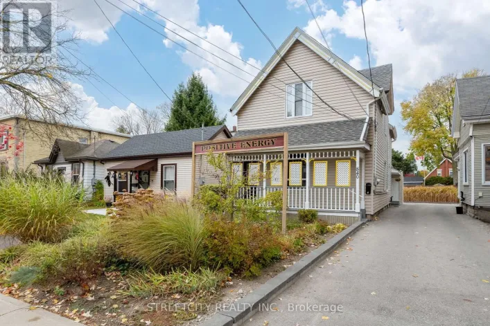 840 QUEENS AVENUE, London East