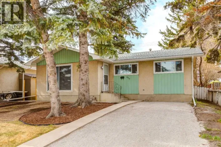 840 Raynard Crescent SE, Calgary