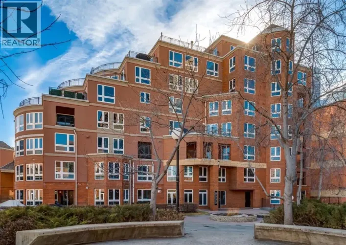 8402, 400 Eau Claire Avenue SW, Calgary