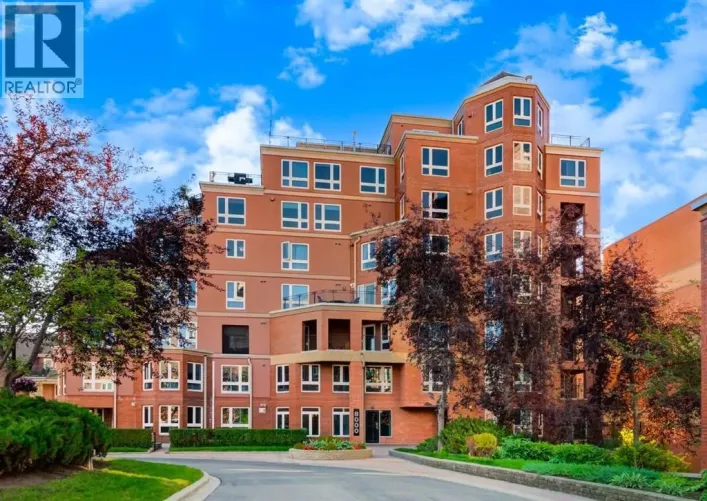8402, 400 Eau Claire Avenue SW, Calgary