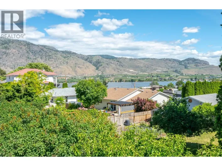 8405 87th Street, Osoyoos