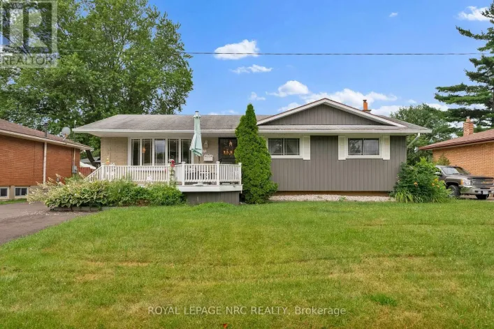 8415 PARKWAY DRIVE, Niagara Falls