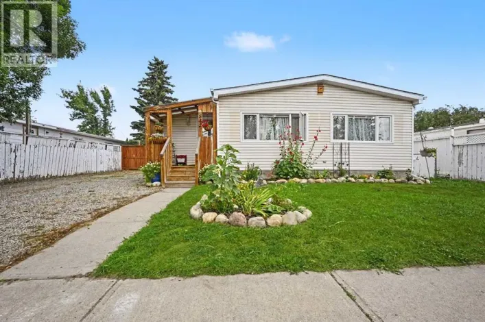 842 Briarwood Road, Strathmore