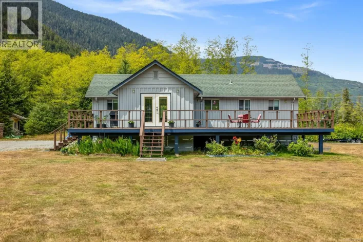 843 Sayward Rd, Sayward