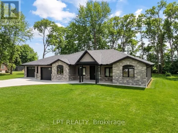8439 LAZY LANE, Lambton Shores
