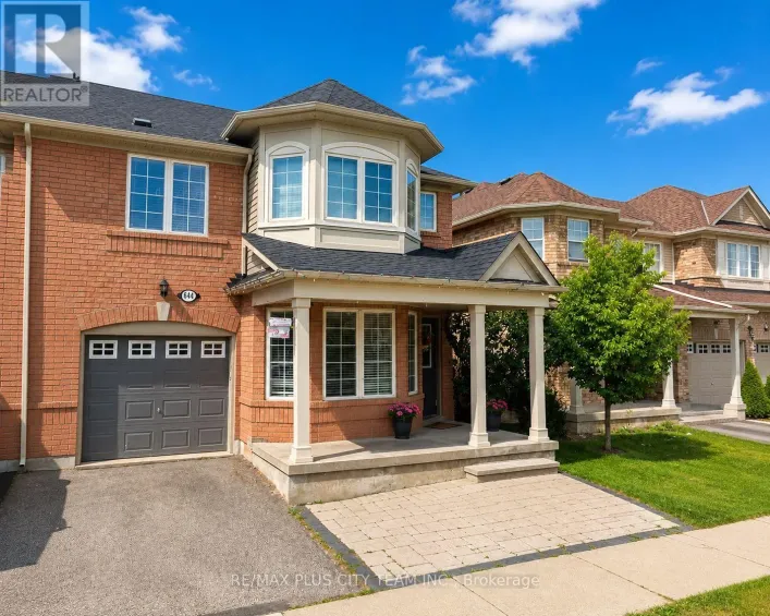 844 LUXTON DRIVE, Milton