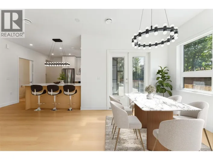 844 ST. DENIS AVENUE, North Vancouver