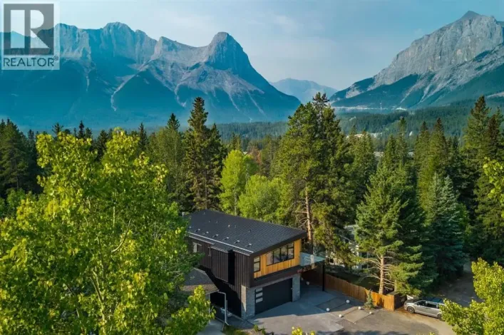 845 14th Street, Canmore