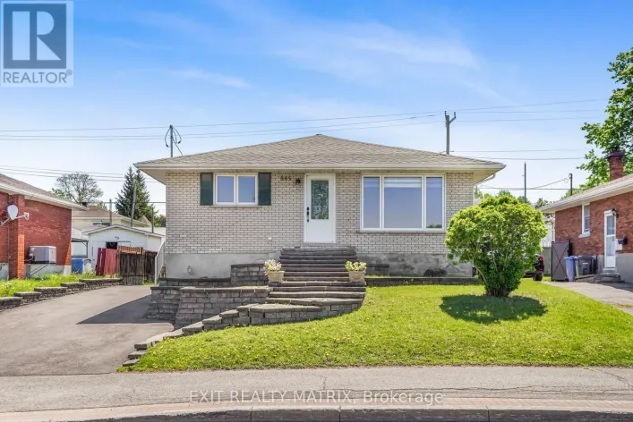 845 CARTIER BOULEVARD, Hawkesbury