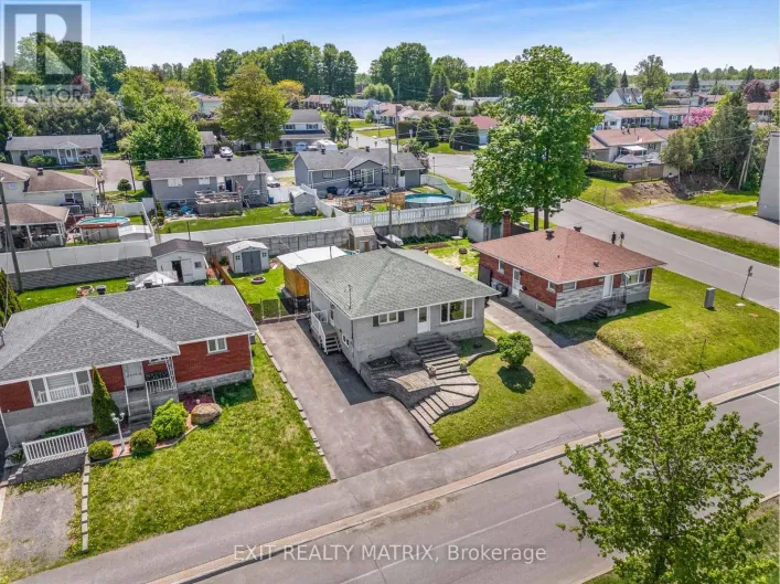 845 CARTIER BOULEVARD, Hawkesbury