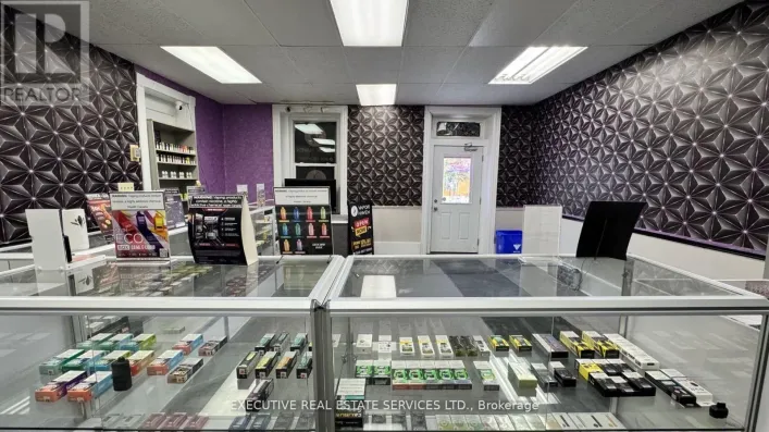 846 KING STREET E, Cambridge