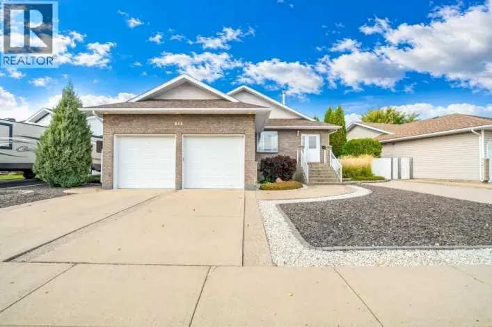 846 Spruce Way SE, Medicine Hat