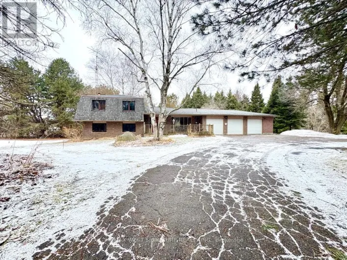 8460 17TH SIDE ROAD, King