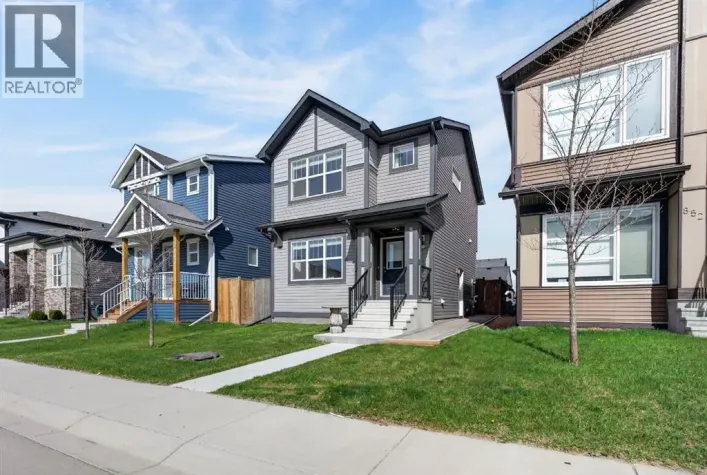 848 Chinook Gate Parade SW, Airdrie
