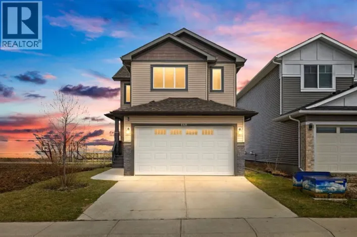 848 Lakewood Circle, Strathmore