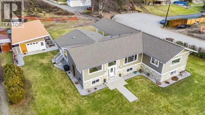 8480 Highway 22A, Trail