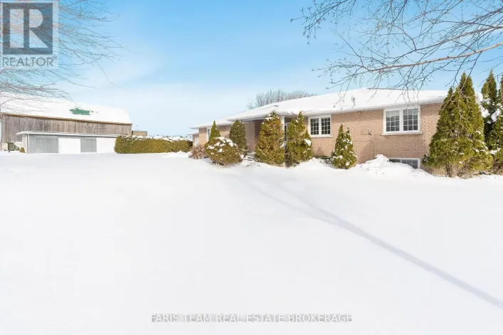 8485 HIGHWAY 93, Tiny