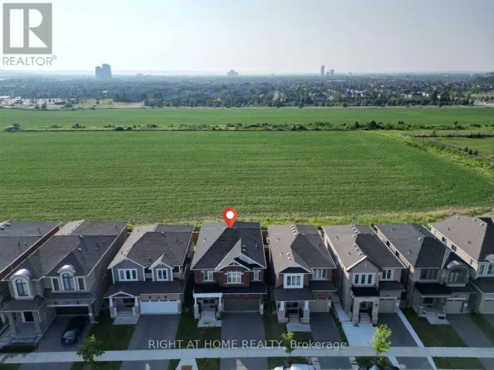 849 ASPEN TERRACE, Milton