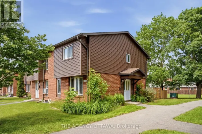 85 - 3202 STOCKTON DRIVE, Ottawa