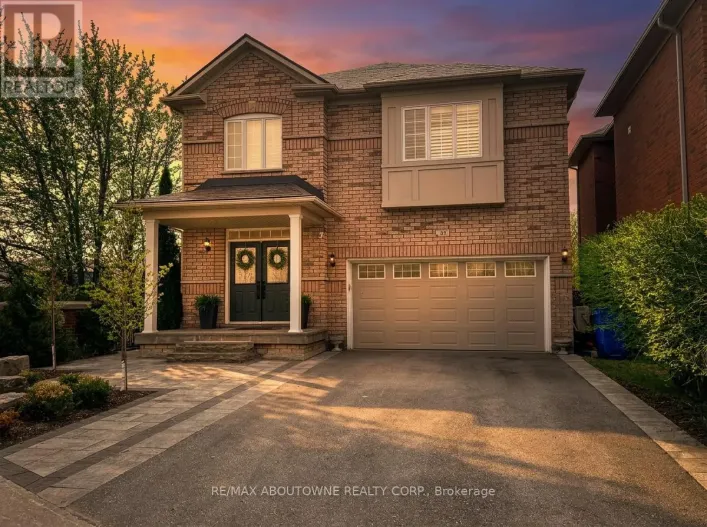 85 EARL STEWART DRIVE, Aurora