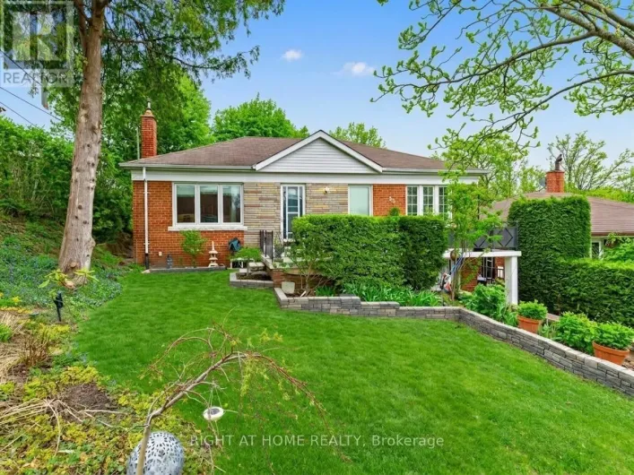 85 FLAMBOROUGH DRIVE, Toronto