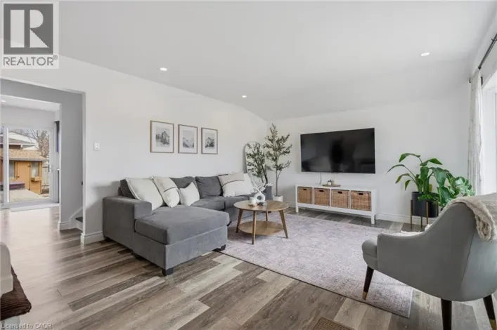 85 HINCKS Street Unit# A, New Hamburg