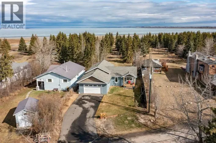 85 Lakeview Avenue, Gull Lake