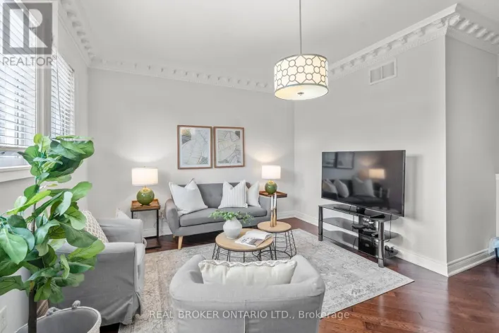 85 LAURIER AVENUE, Richmond Hill