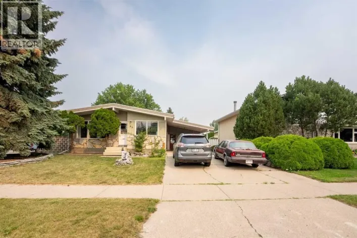 85 Park Meadows Boulevard N, Lethbridge