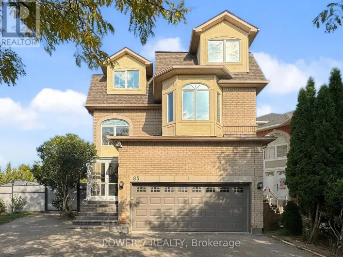 85 QUEENSWAY DRIVE, Richmond Hill