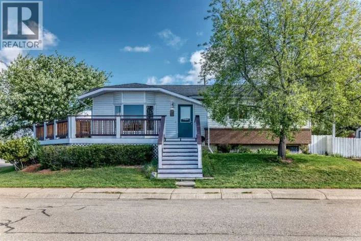 85 Rideau Close SW, Airdrie