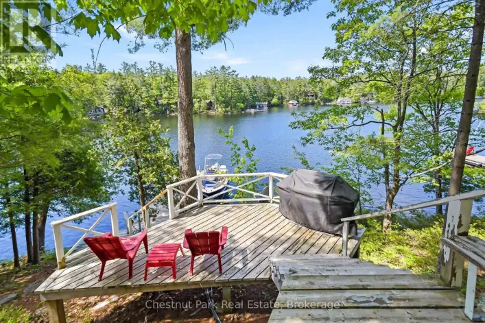 85 TAYLOR ISLAND, Gravenhurst)