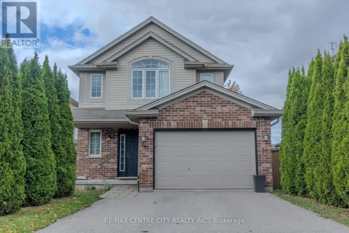 850 QUEENSBOROUGH CRESCENT, London North