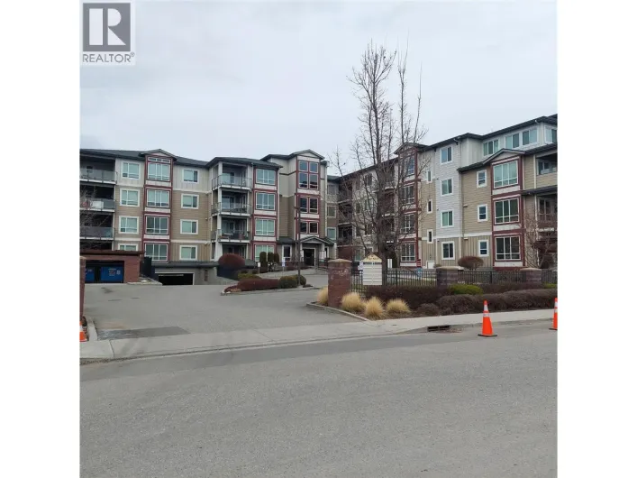 850 Saucier Avenue Unit# 122, Kelowna