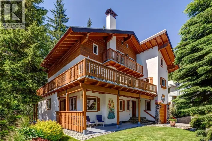 8512 DRIFTER WAY, Whistler