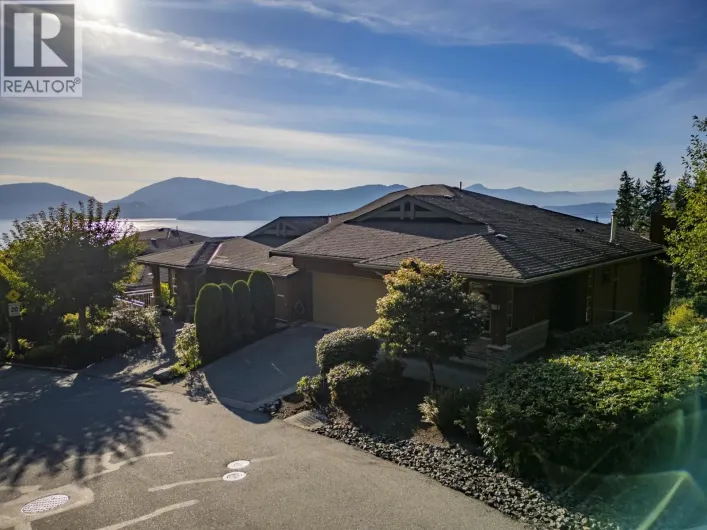 8519 SEASCAPE DRIVE, West Vancouver