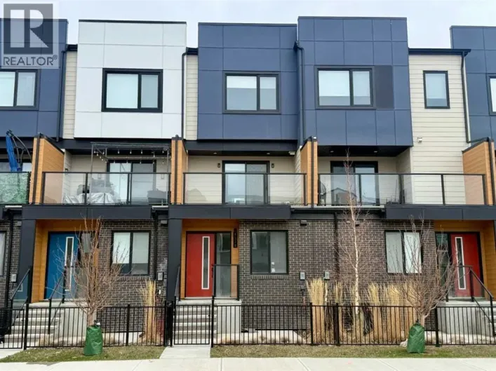 8528 21 Avenue SE, Calgary