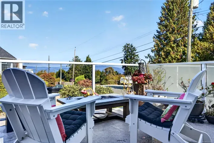 853 Glenhale Cres, Parksville