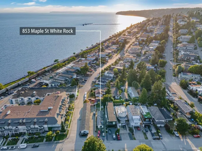 853 MAPLE STREET, White Rock