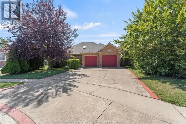 853 SOUTHWOOD DRIVE, Lakeshore