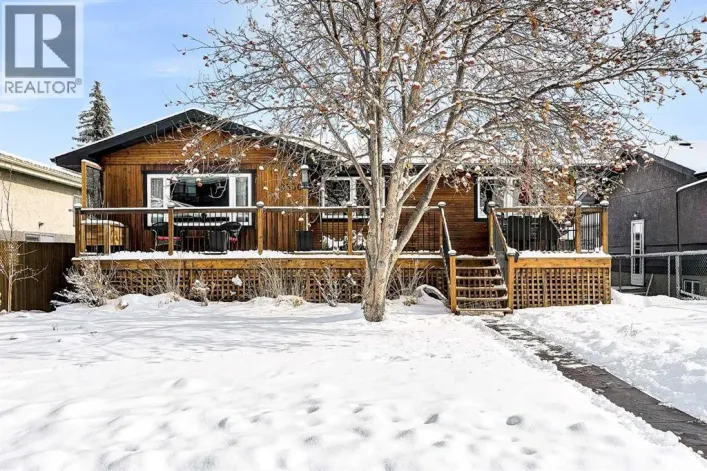 8536 33 Avenue NW, Calgary
