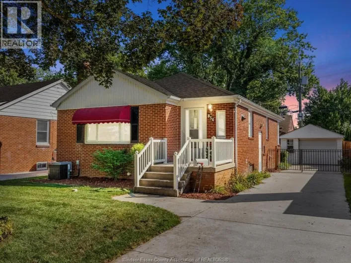 854 BELLEPERCHE PLACE, Windsor